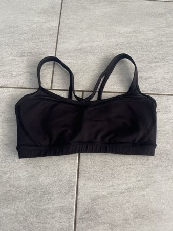 Lululemon black sports bra 6