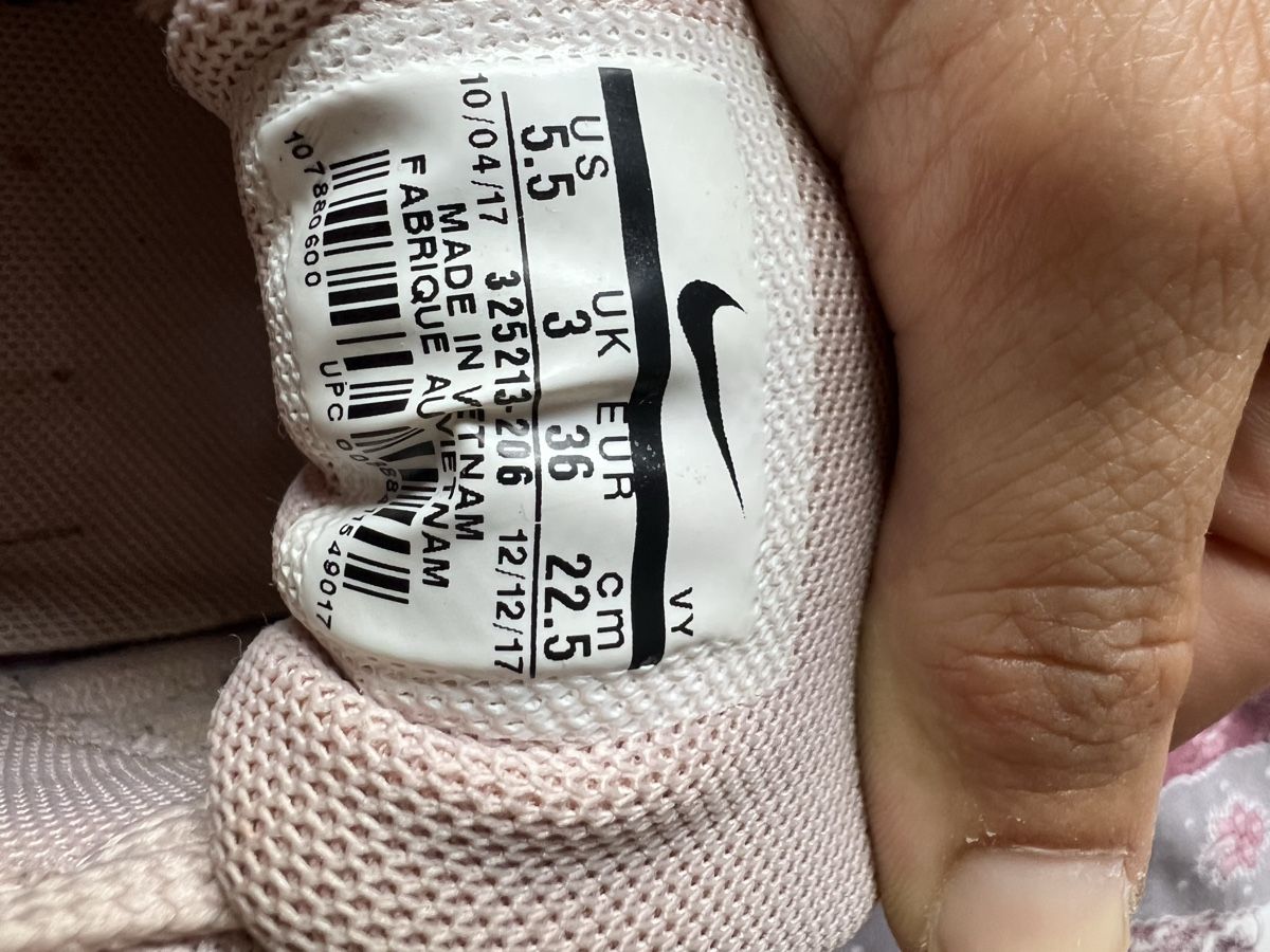 Nike Scarpe da donna: Air Max 90 – Usato da Losone venduto da Nicol 4