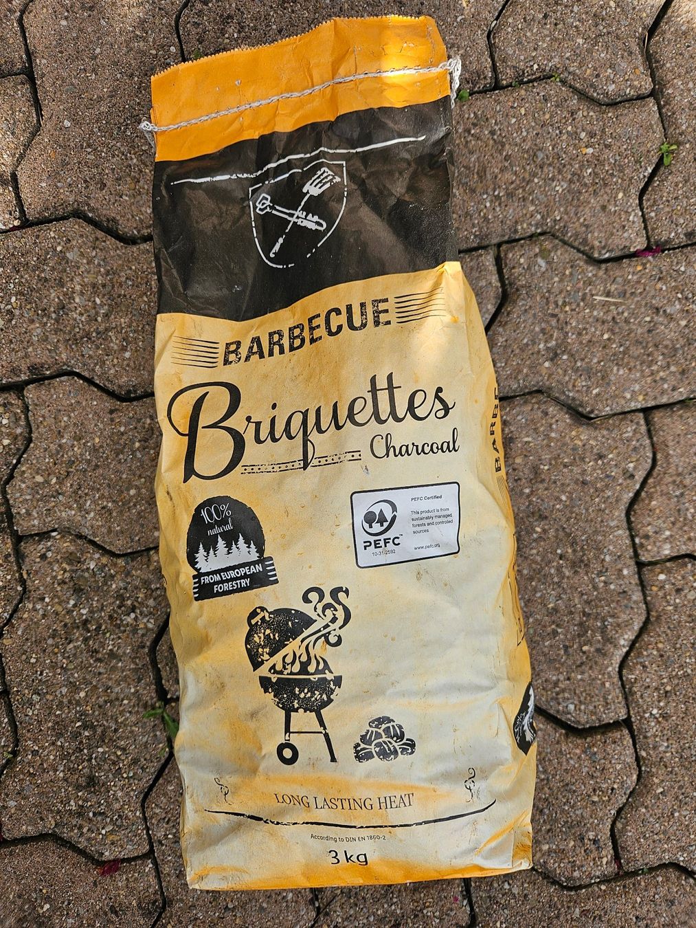 Griglie: Weber Anzündkamin mit 1 Sack Barbeque Briquettes – Usato da Greifensee venduto da Montelupo 4