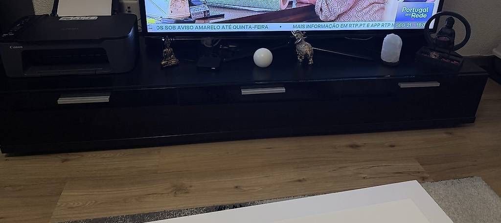 Mobili TV: TV-Möbel in Schwarz – Usato da Chur venduto da ang_2wzl