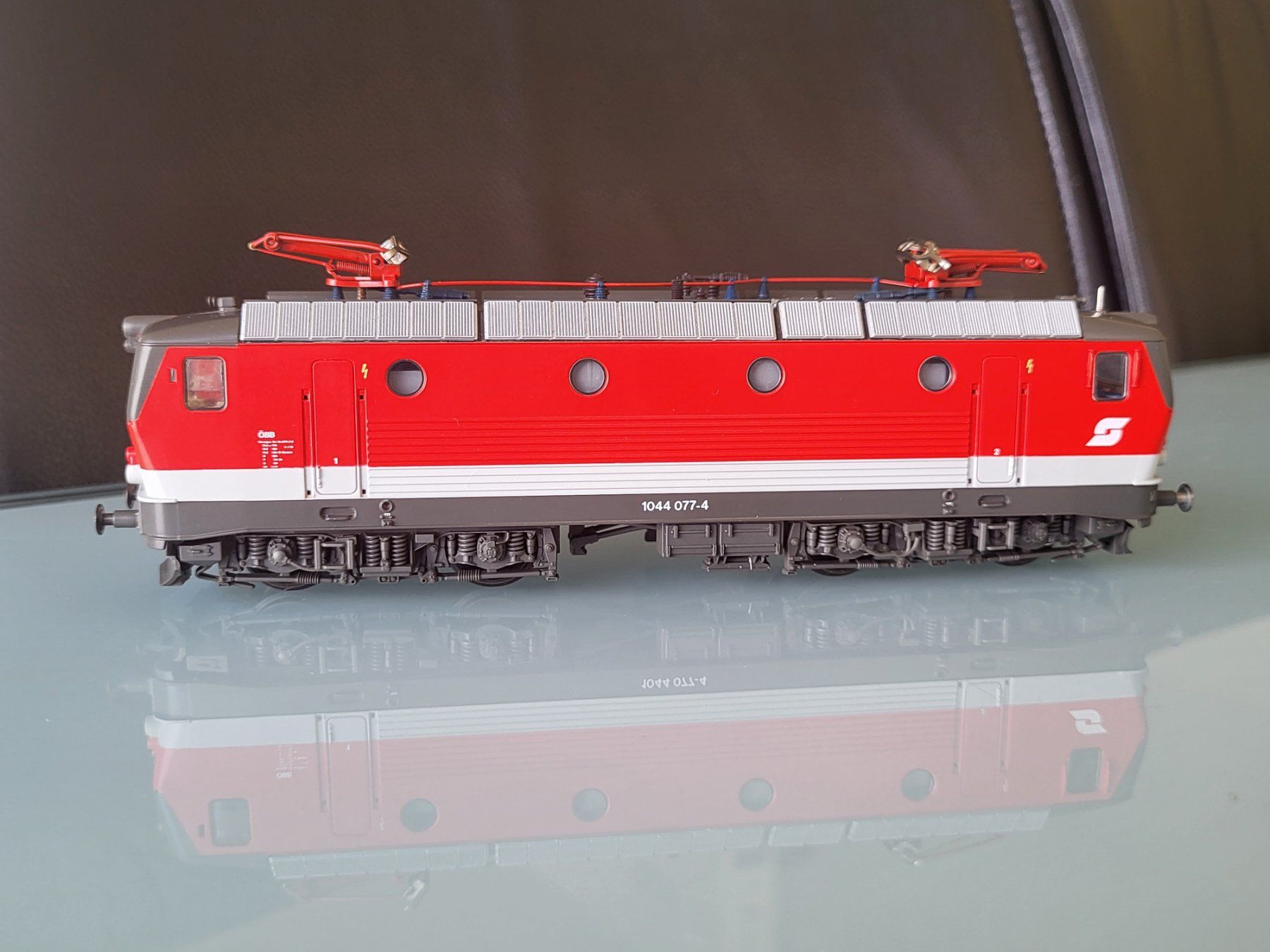 Roco Modellini di ferrovie: H0 ROCO ÖBB 1044 077-4 – Nuovo (secondo la descrizione) da Oberburg venduto da sensetal 4