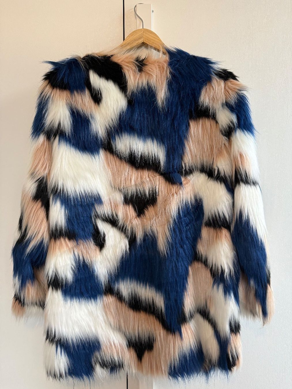 Giacche: Giacca in Eco-Pelliccia Multicolore – Nuovo e nell'imballaggio originale da Bellinzona venduto da sar_c6df 1