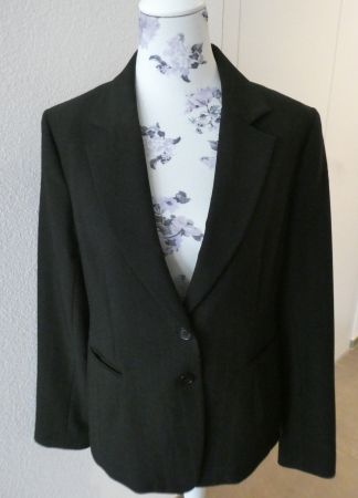 Blazer schwarz mit Nadelstreifen, Grösse 42 / NEUWERTIG