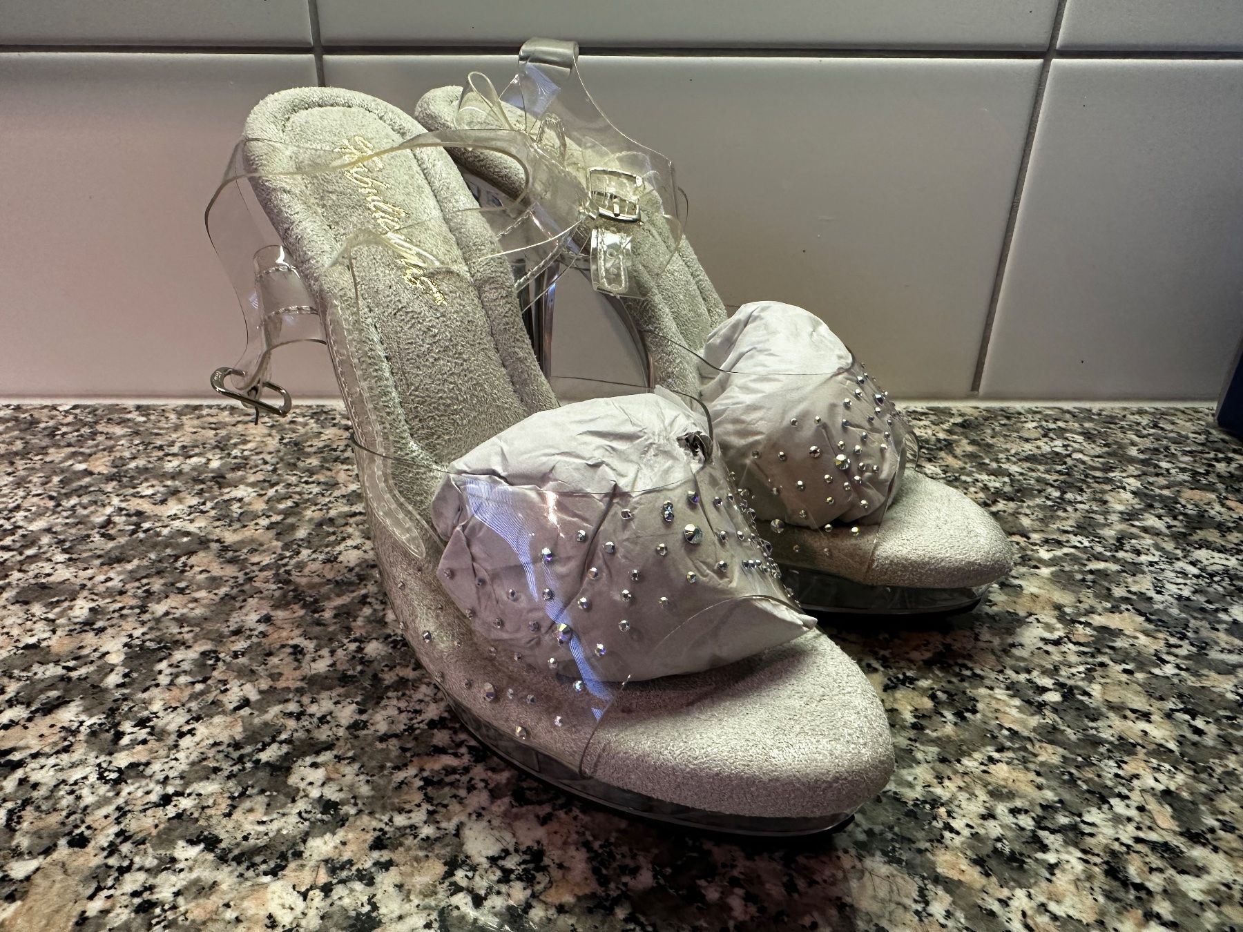 Scarpe da donna: Fabulicious Bikini Competition Shoes Gr 39 – Nuovo e nell'imballaggio originale da Urdorf venduto da nochmalbrauchen 1