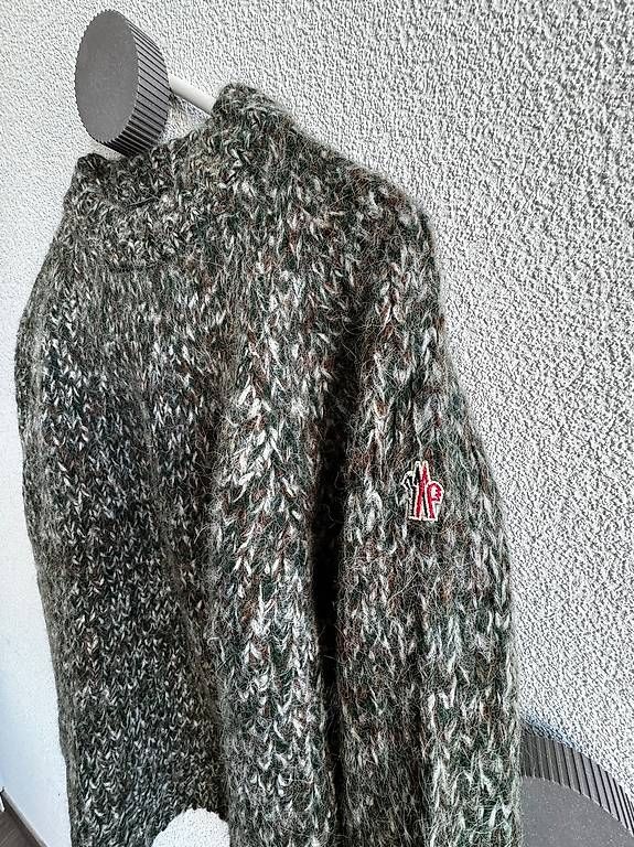 Moncler Maglioni & Felpe: Pull Moncler en laine Alpaca M – Usato da St-Saphorin-Lavaux venduto da lou_g669 2