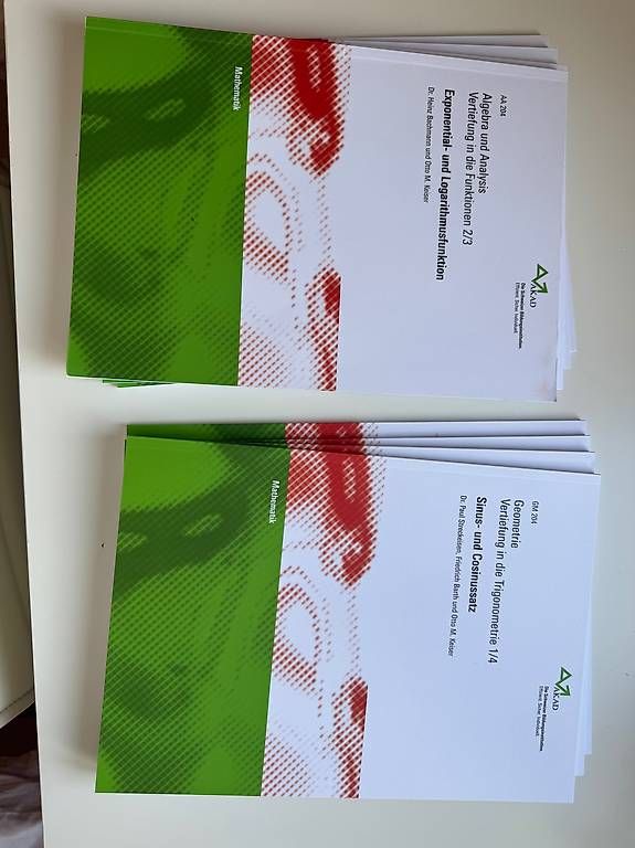 Libri: Matura Bücher AKAD und Compendio – Nuovo (secondo la descrizione) da St. Gallen venduto da egr_2gh8