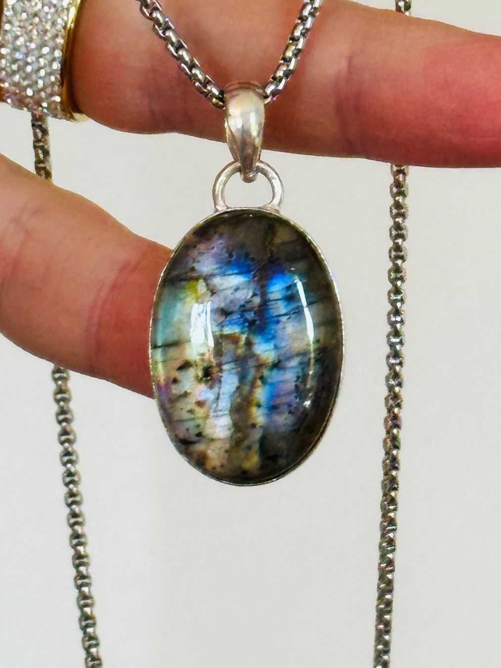 Catenine: Labradorite Gemstone Handmade Jewelry necklace – Nuovo e nell'imballaggio originale da Genève venduto da AGBERG 1
