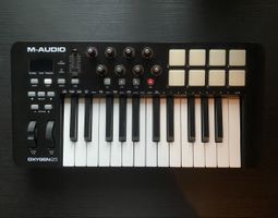 M-Audio Oxygen 25 USB MIDI Controller – top Zustand