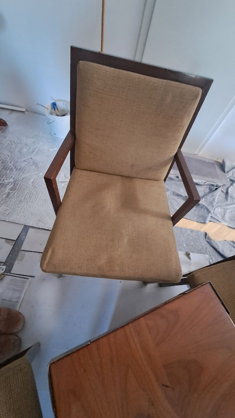 Set di tavolo e panche: Ensemble table et  4 chaises  bois massive  et métal – Usato da Bernex venduto da Dariafr 1