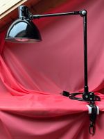 Vintage-Industrie-Arbeitsleuchte, im robusten Retro-Design