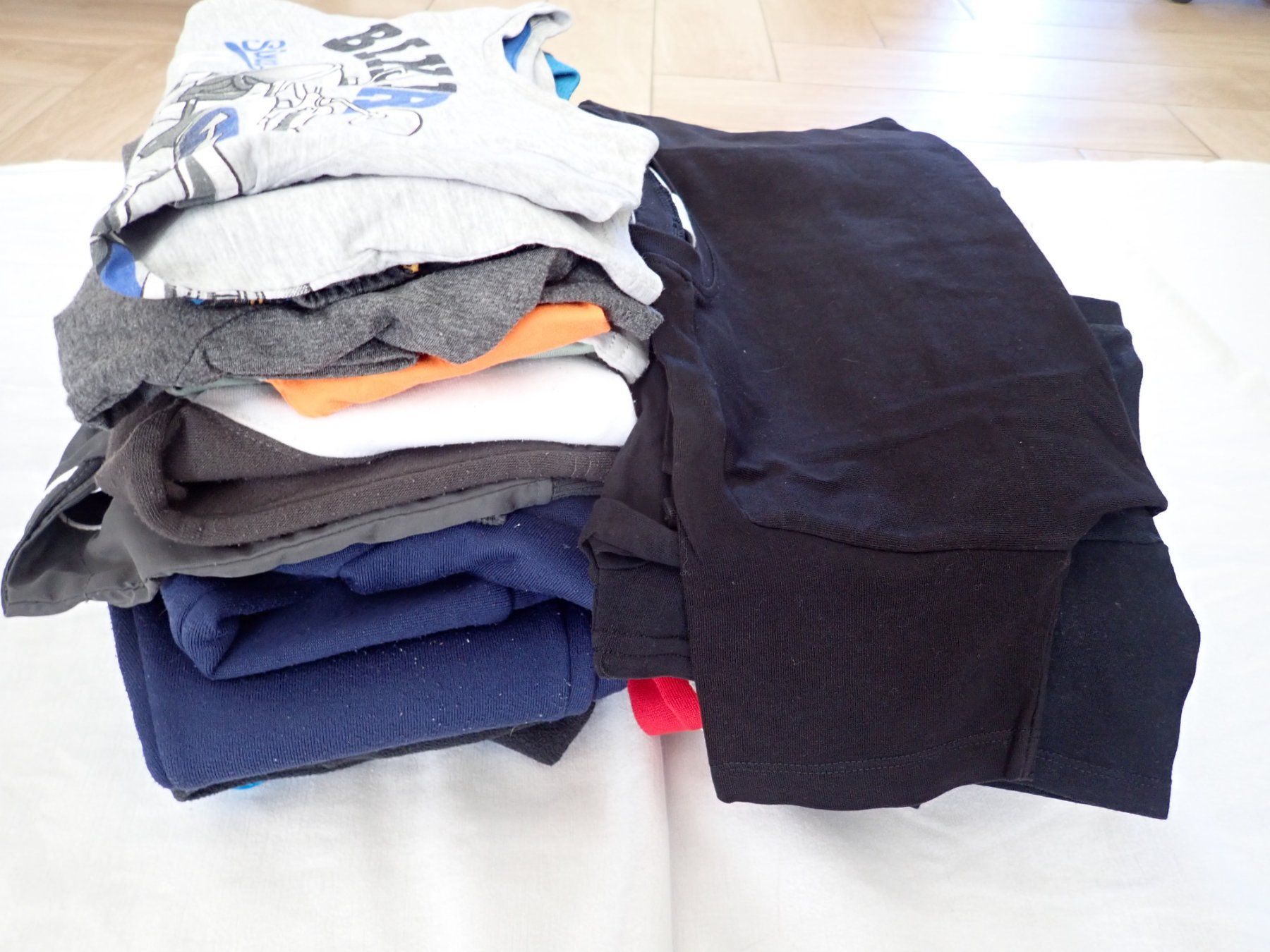 Lotti & Set di vestiti: Vêtements mi-saison garçon 98-b – Nuovo (secondo la descrizione) da Petit-Lancy venduto da camping_car 8