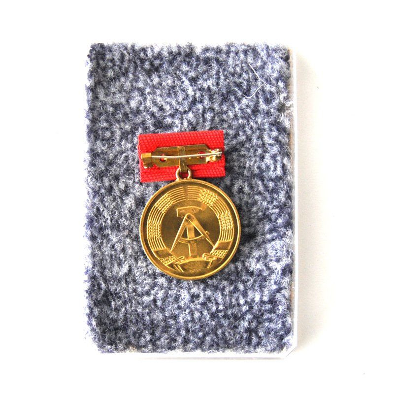 Medaglie: Ehrenmedaille 40. Jahrestag der DDR – Usato da Uerkheim venduto da fabulafero 2