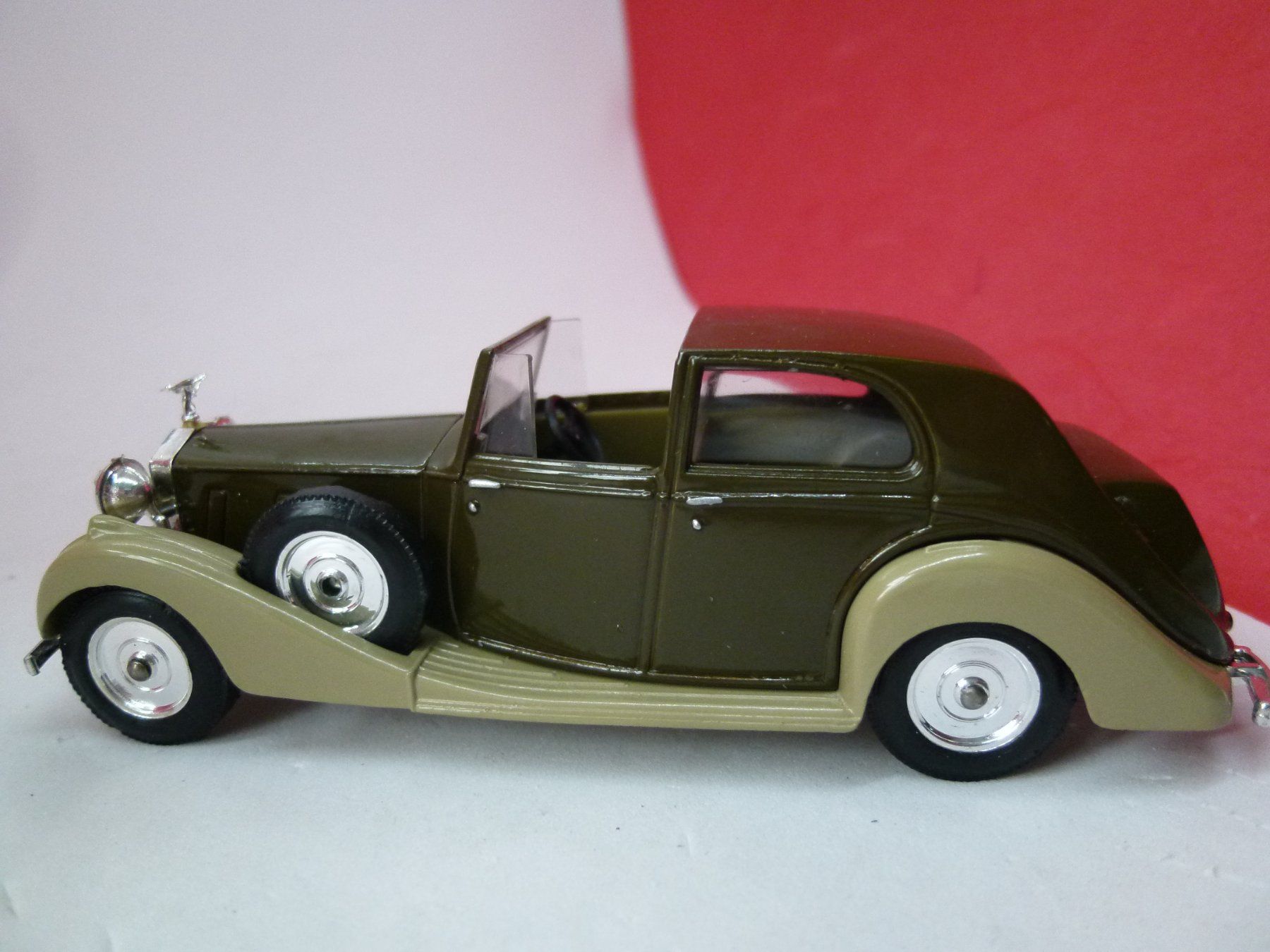 Rolls Royce Modellautos: Rolls Royce Phantom III - 1939 - seltene exkl. Farbe !! TOP – Gebraucht aus Reiden von mondial2 1