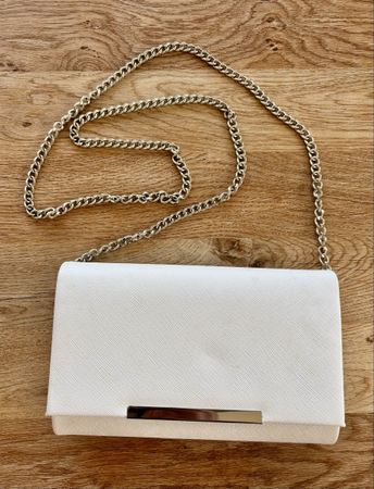Weisse Clutch / Hochzeitstasche mit Kette zum abnehmen
