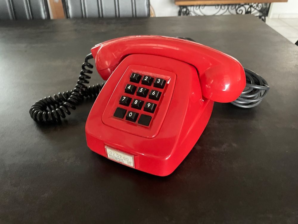 Téléphone Vintage Rouge (Gebraucht) in Vallamand für CHF 70 – mit ...