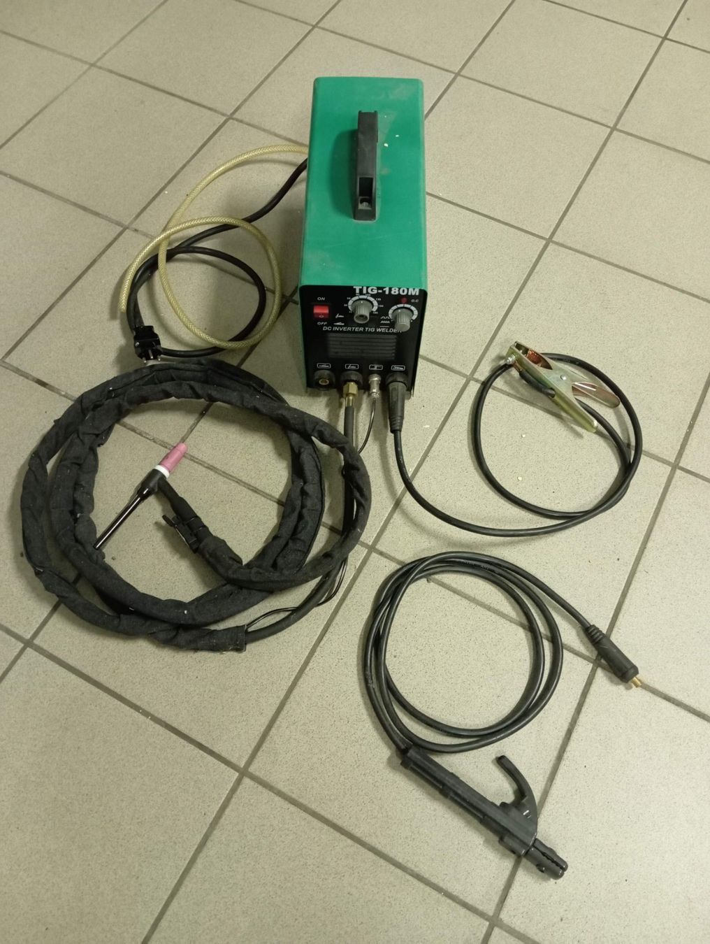 Postes à souder: TIG 180A – D'occasion à Maroggia par Mecca74