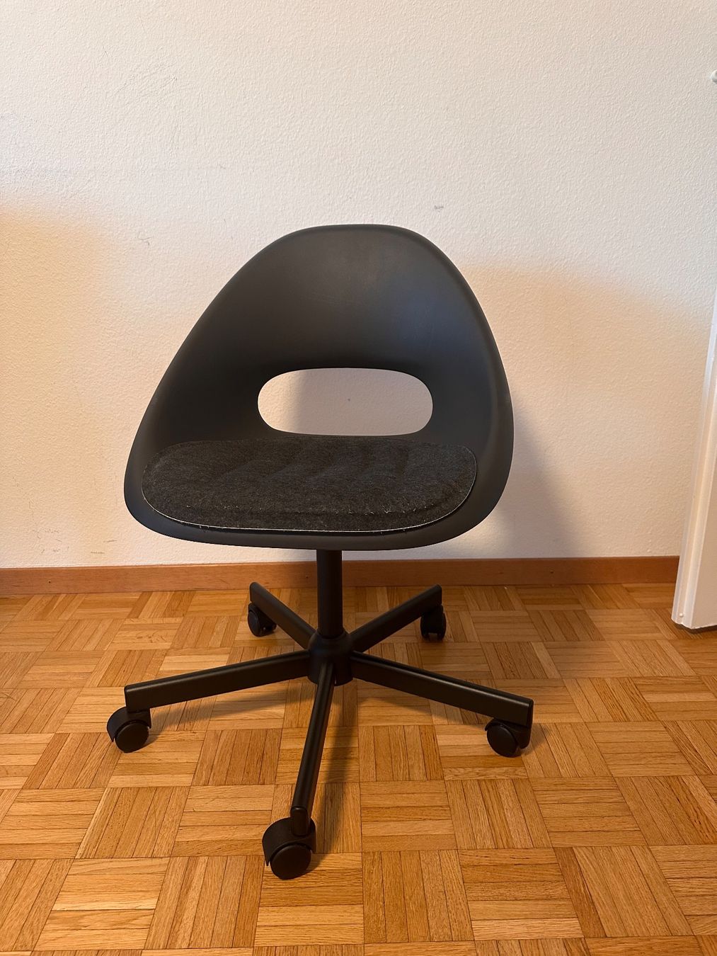 Ikea Sedie: Bürostuhl – Usato da Zollikerberg venduto da sha_r9g6 1