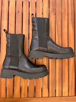 Vagabond Cosmo 2.0 Chunky Chelsea Boots