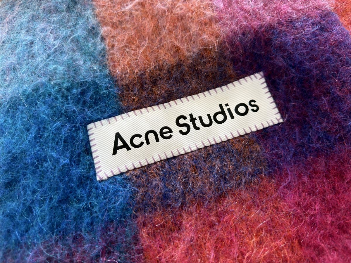 Acne Studios Foulards & écharpes: Acne Studios Mohair Checked Scarf – D'occasion à Männedorf par flo_xbz7 3