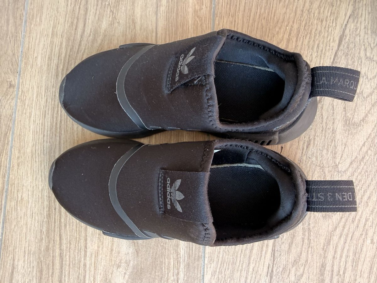 Adidas Scarpe per ragazzi: Black Adidas Gr. 31.5 – Usato da Arth venduto da daphnevdb 2