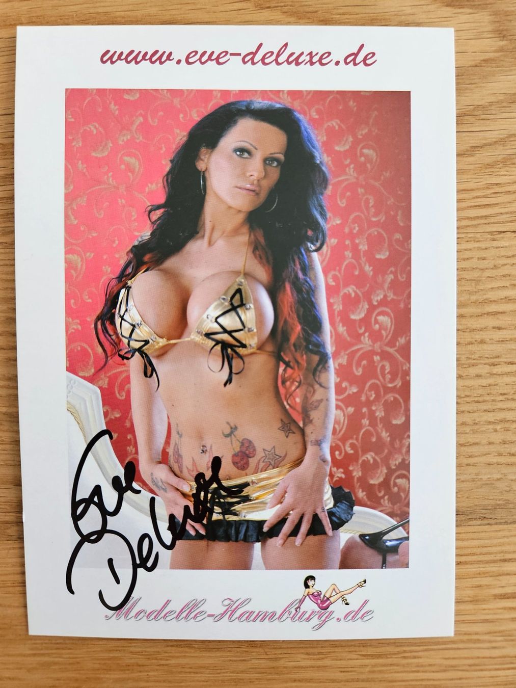Autogramme: Handsignierte Eve De Luxe Autogrammkarten – Gebraucht aus Azmoos von agt_gjj8