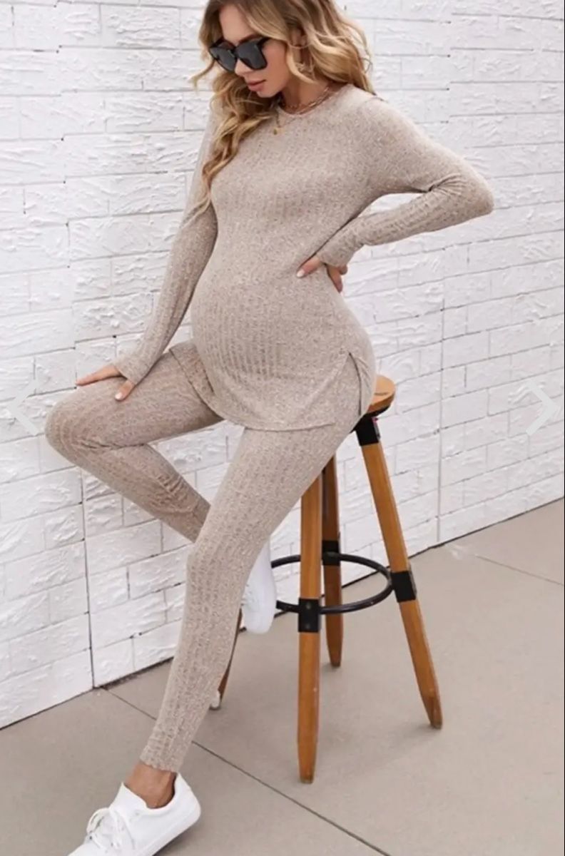 Kleiderpakete: Maternity Lounge Set Ribbed Knit Beige Size M – Neu und originalverpackt aus Zürich von ama_k88c