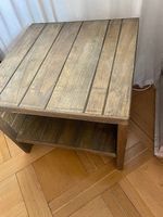 Kubusförmiger Beistell Tisch