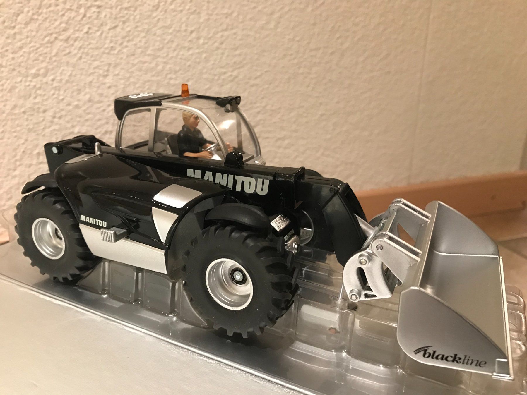 Manitou Caricatori: SIKU Manitou MLT840 Teleskoplader – Nuovo e nell'imballaggio originale da Kreuzlingen venduto da Stefan1150 2