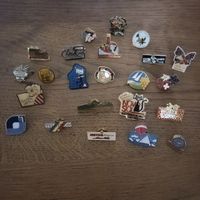 Grande collection pins vintage Suisse Lausanne trains Valais