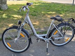 City Bike femme (California City Bike Simple 26, 48 cm)