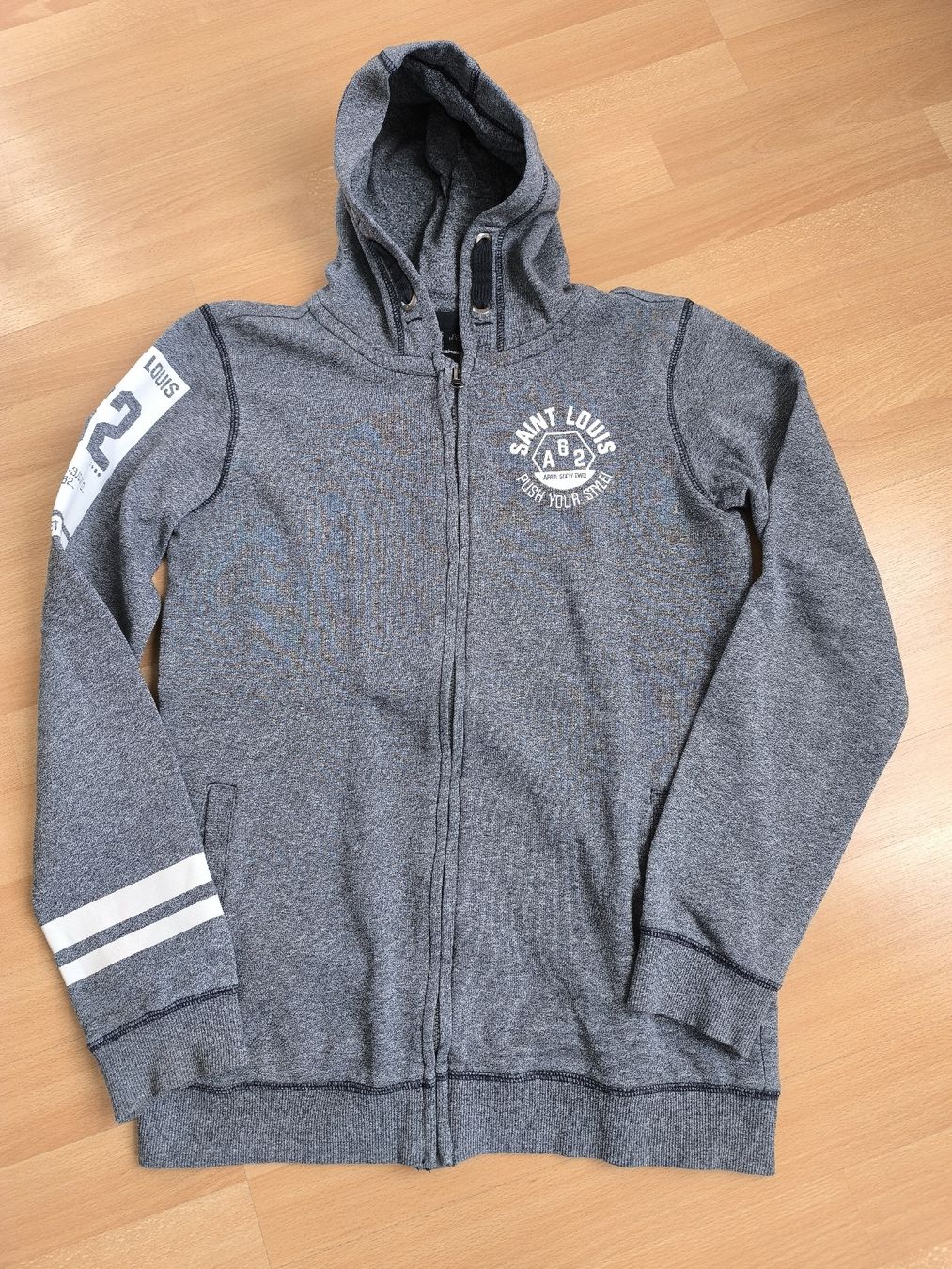 Maglioni & Felpe: 2 Sweatjacken Grösse 170/176 – Usato da Oberdiessbach venduto da Zwerg82 1