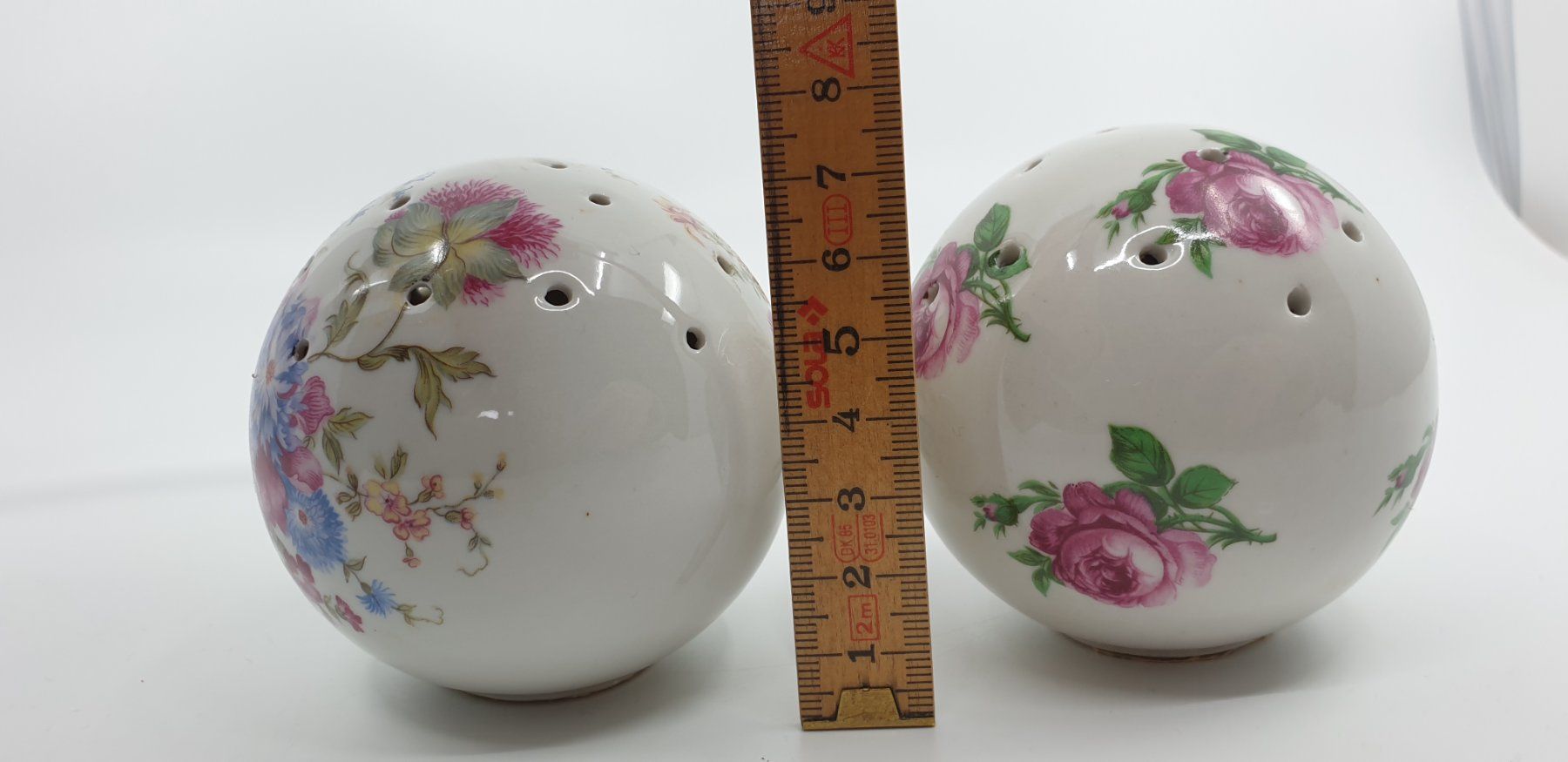 Figurines: 2 Keramik Kugeln, Duftkugeln – D'occasion à Emmen par Brockofsky 5