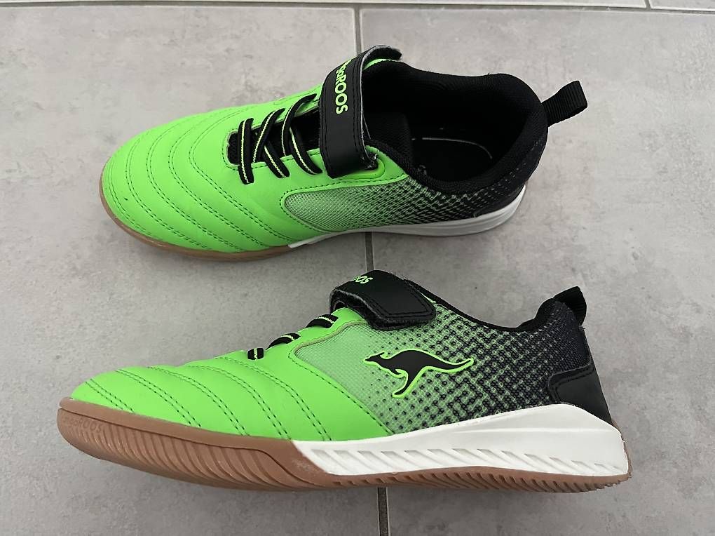 Schuhe für Jungen: Hallenturnschuhe KangaROOS Gr. 31 – Gebraucht aus Thun von Dak5 1