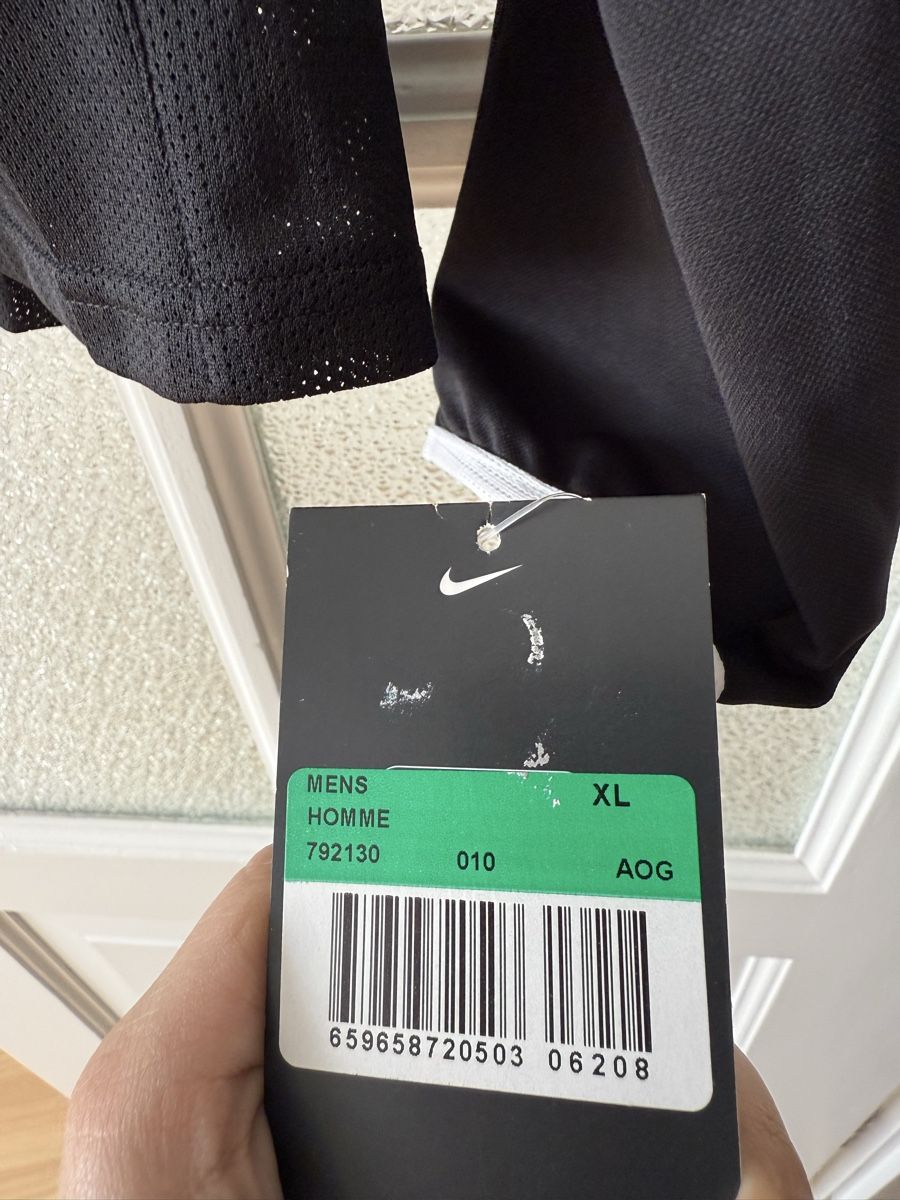 Nike Leibchen & Hosen: Fc Basel Trikot Schwarz XL Neu – Neu (gemäss Beschreibung) aus Basel von momo.st 3
