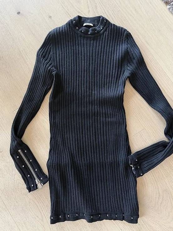 Kleider: Wolford Strickkleid Schwarz – Gebraucht aus Zollikerberg von sop_p82l