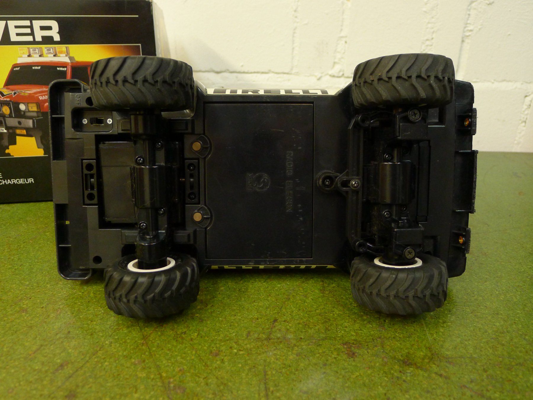 RC Modellbau: Shinsei Range Rover 4WD – Gebraucht aus Bättwil von Partner3 4