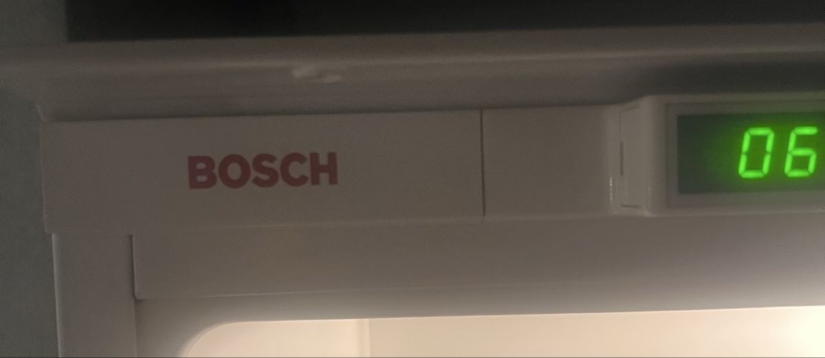 Frigoriferi: Bosch Kühlschrank mit separater Gefriertruhe – Usato da Ostermundigen venduto da katant 2