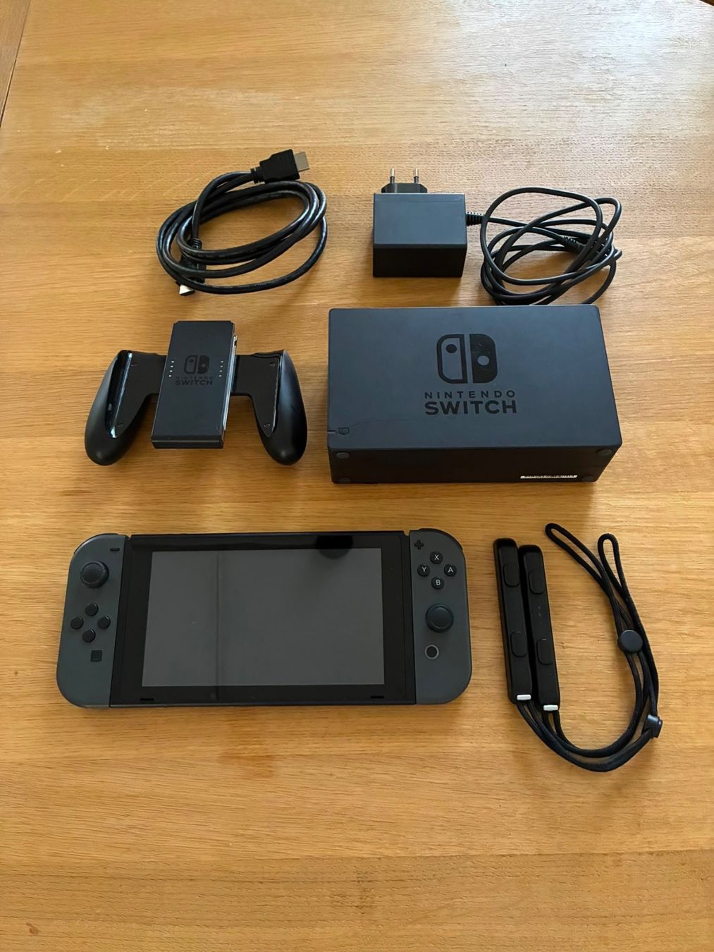 Nintendo Consoles: Nitendo Switch Set inkl. Mario Kart Deluxe – D'occasion à Basel par verokiko