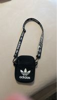 Umhängetasche Adidas schwarz Logo wie neu