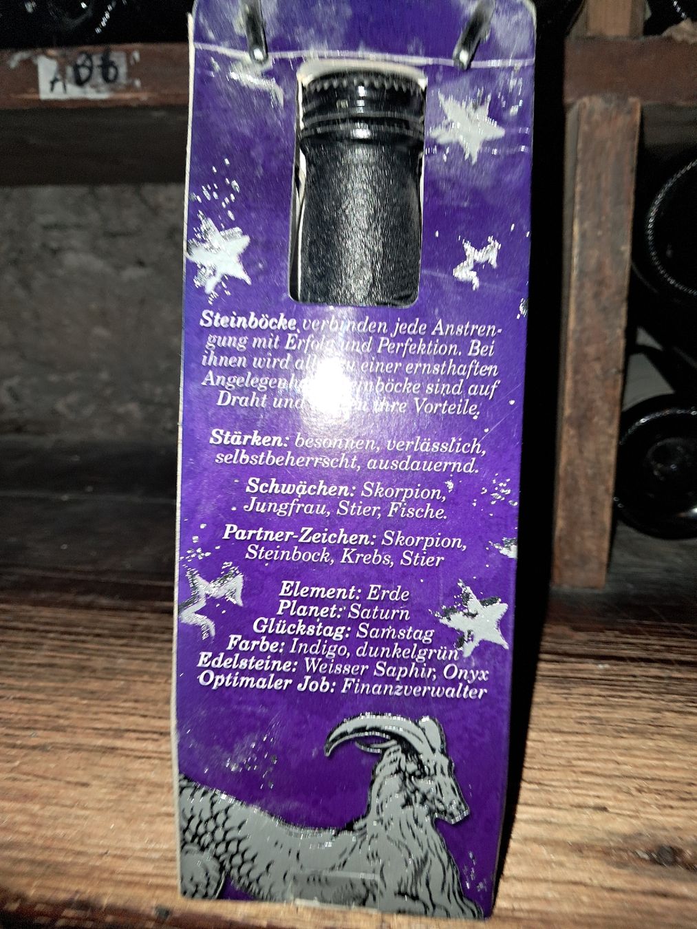 Vino: bouteille présentée comme un cadeau sur le thème du signe as – Nuovo e nell'imballaggio originale da Le locle venduto da juliensaran 3