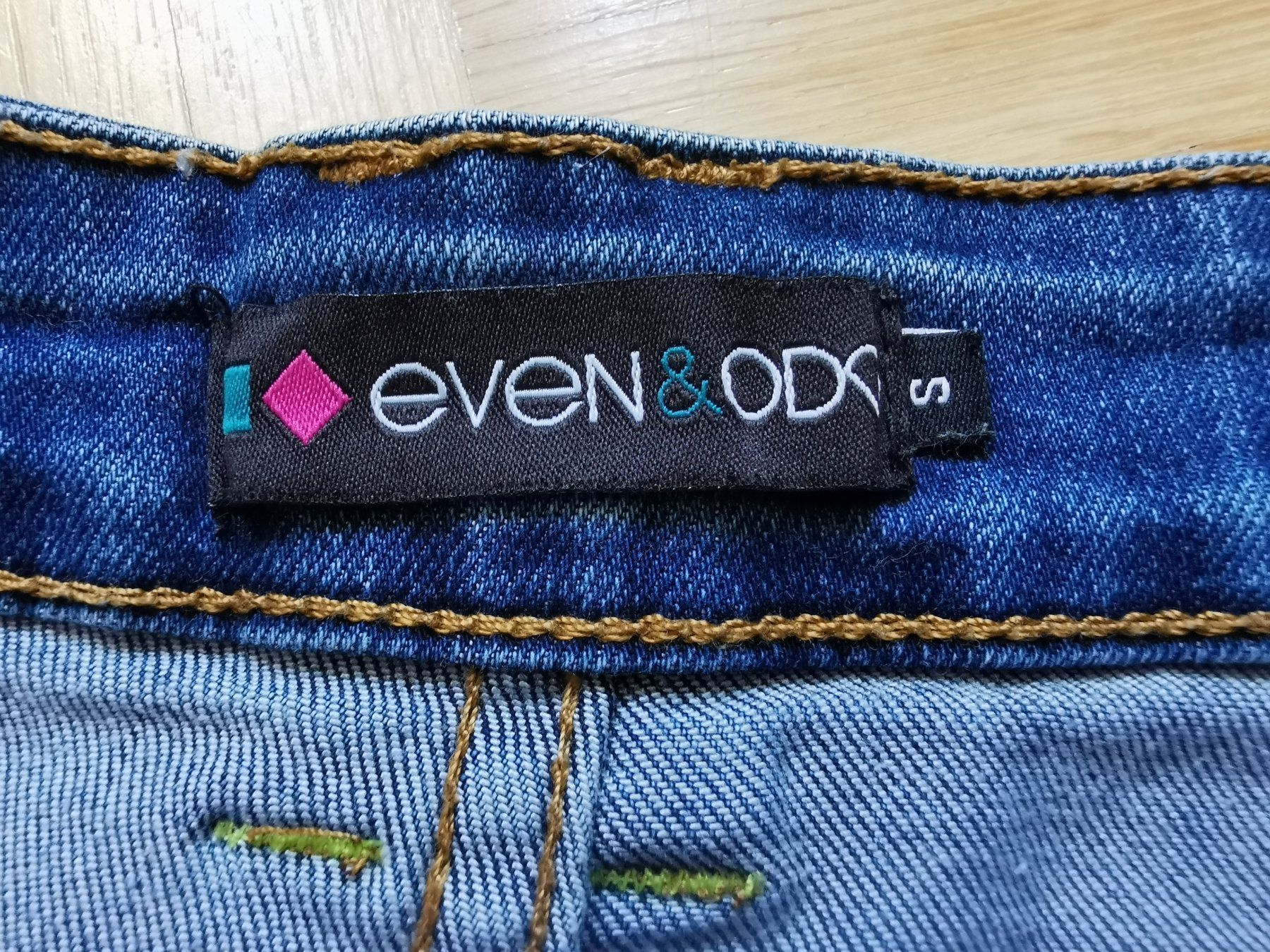 Jeans: Hotpants Even&Odd Gr. S – Usato da Stäfa venduto da flamingo_17 2