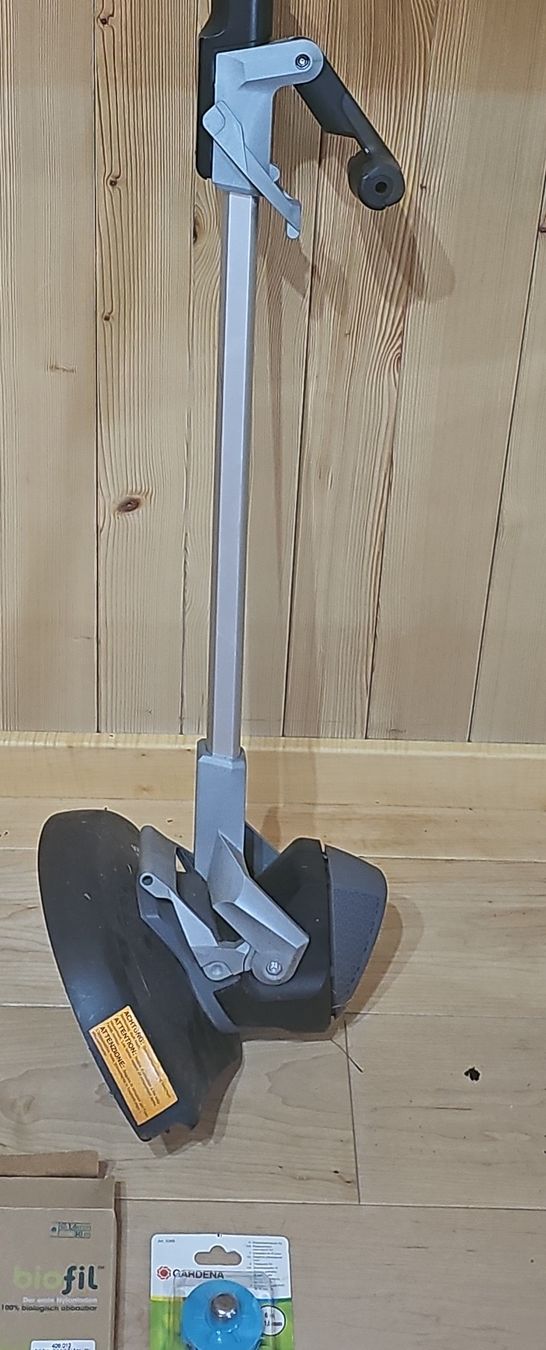 Tutte le macchine: Rasentrimmer Elektro – Usato da Saanen venduto da Steierlein