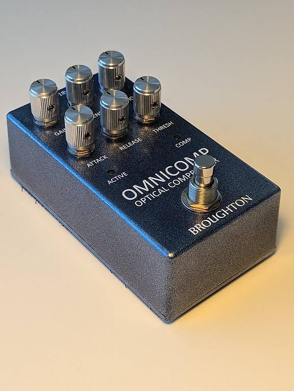 Strumenti musicali: Broughton Omnicomp Compressor für Gitarre oder Bass – Usato da Windisch venduto da Kookmeyer1 1