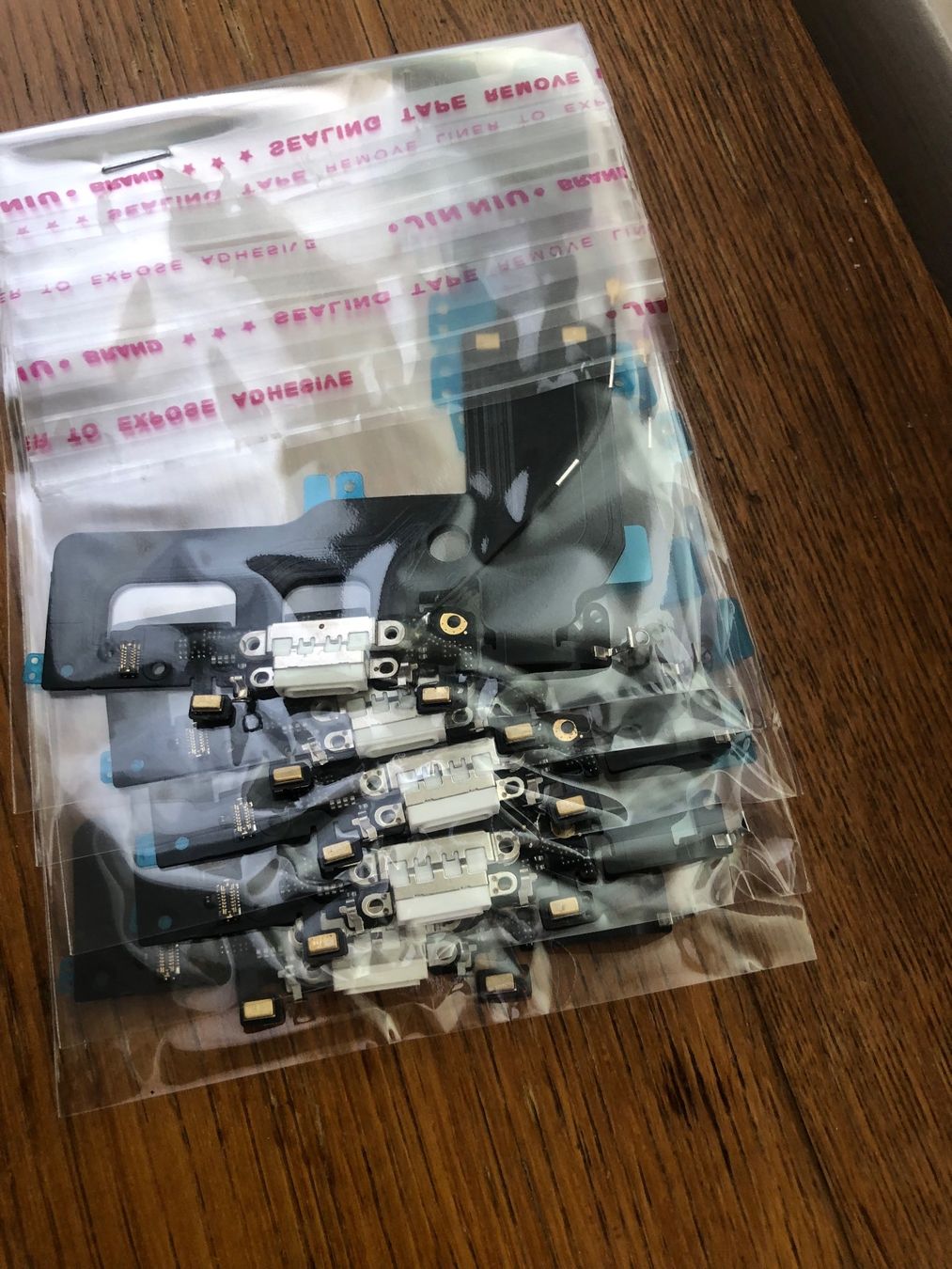Apple Caricabatterie: connecteur de charge iphone 7 plus blanc. – Nuovo e nell'imballaggio originale da Leukerbad venduto da mig_8bbp