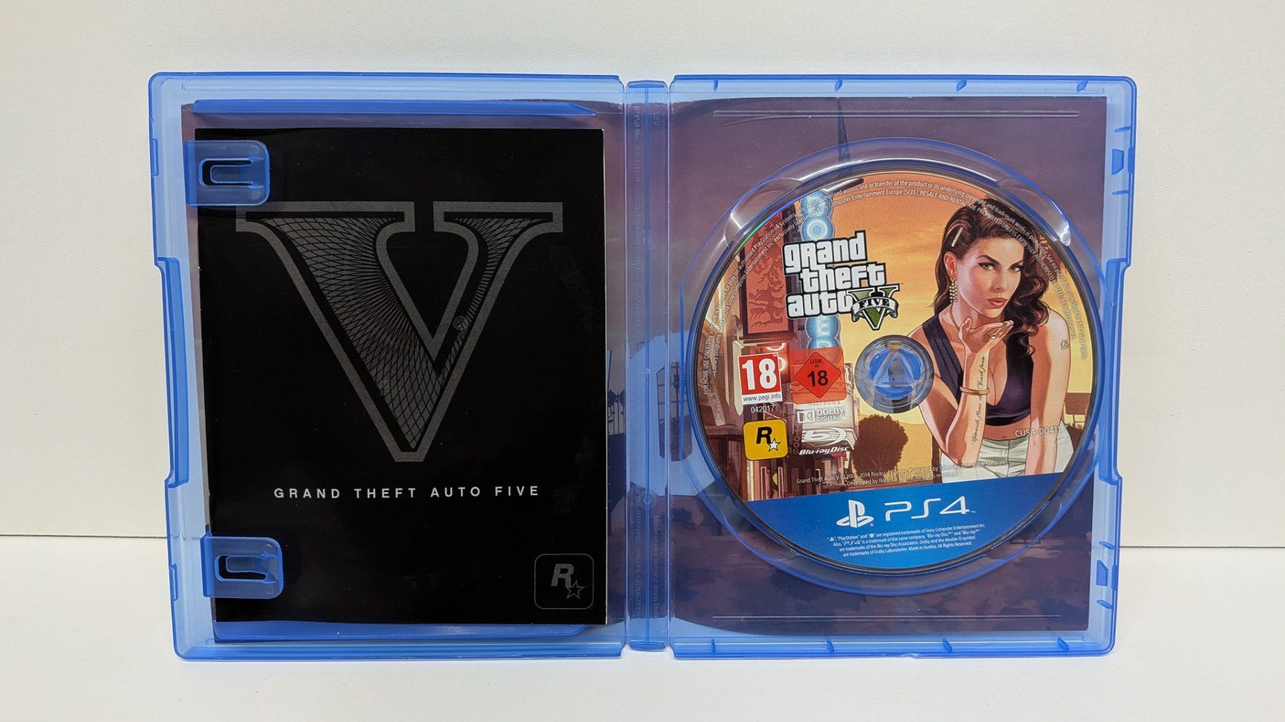 Sony Console: PlayStation 4 mit Controller und GTA V – Usato da Menziken venduto da mame18 3