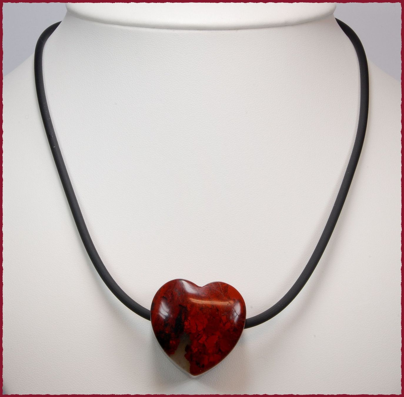 Catenine: Collier Kautschuk 48cm, grossem Herz Jaspis Blutjaspis – Nuovo e nell'imballaggio originale da Oberglatt ZH venduto da Goldfee1 1