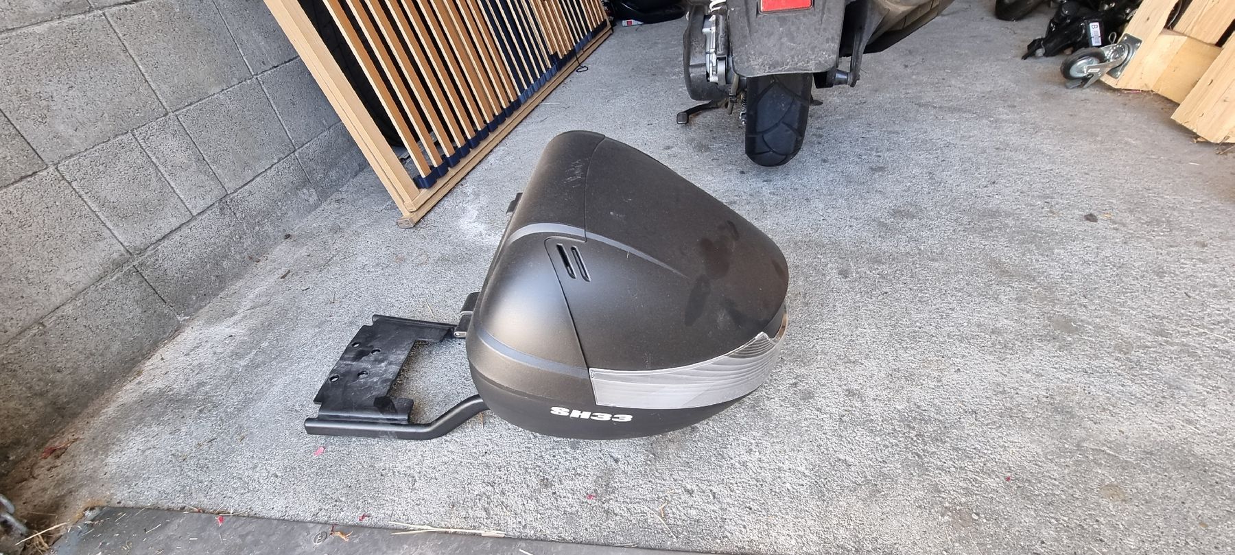 Topcase: SHAD SH33 Topcase mit Montageplatte – Usato da Visp venduto da gstuder3 2