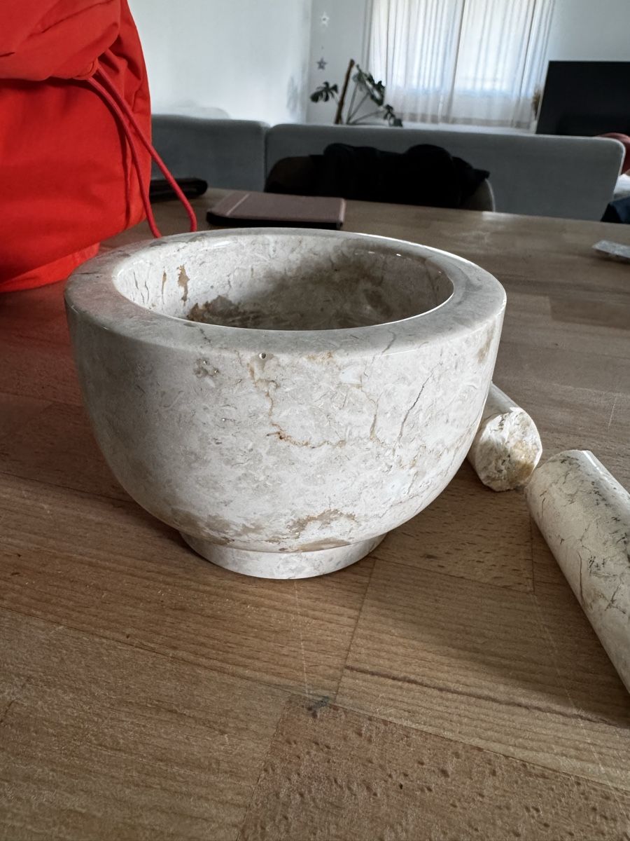 Sonstiges für das Kochen & Backen: Mörser mit Stössel Marmor deffekt – Defekt aus Frutigen von fabifabi03