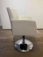 Sedia in eco pelle girevole