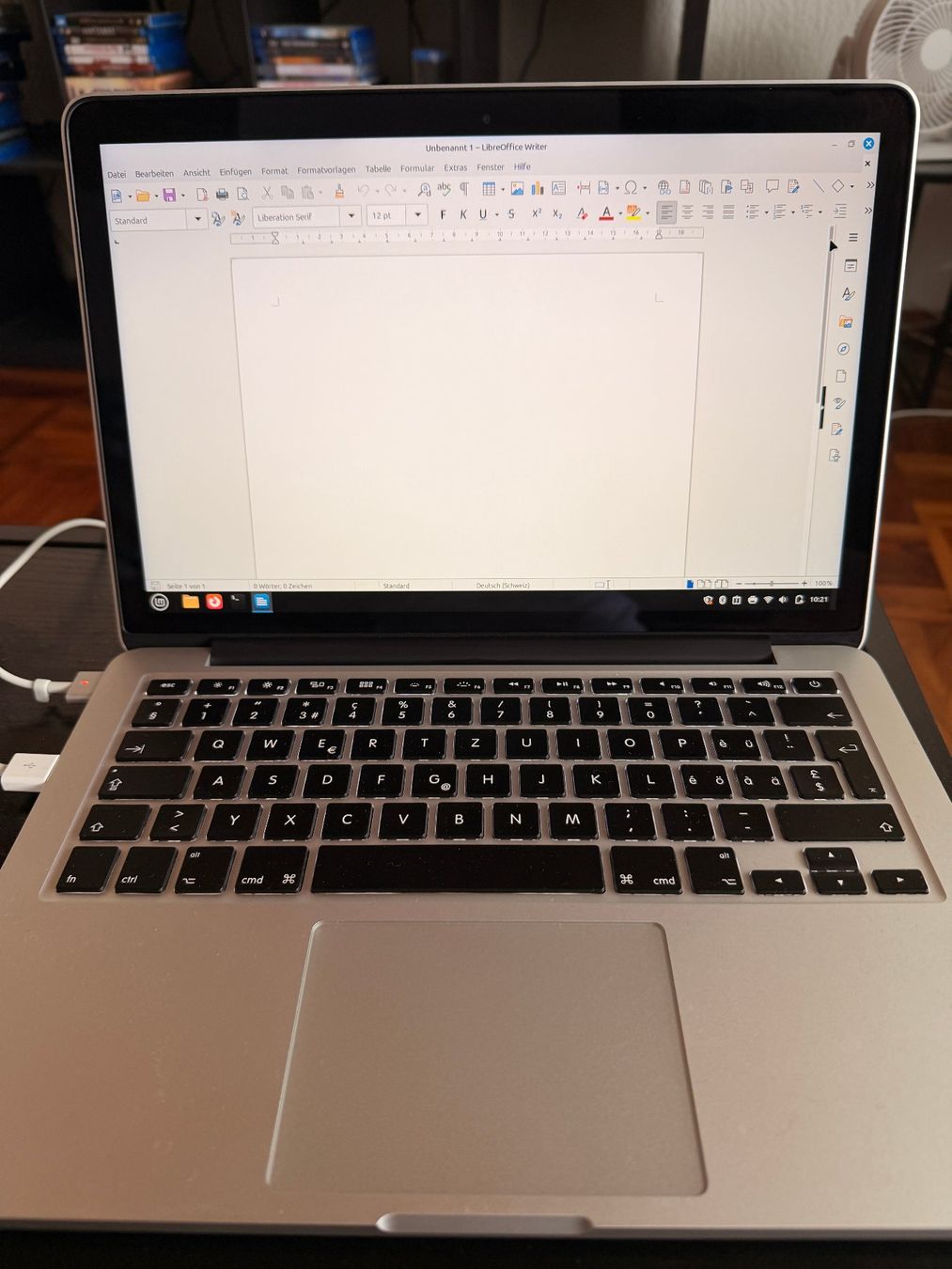 Apple Notebooks: Apple Mac Book pro mit Linux Mint und CD Laufwerk – Gebraucht aus Unterseen von nicco123 6